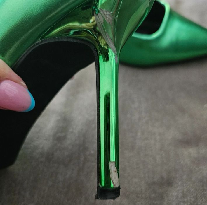 Reserved szpilki roz 38