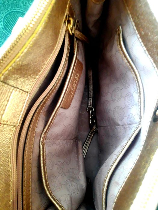 Сумка золотистого кольору MICHAEL KORS