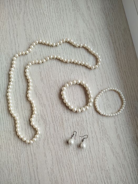 Біжутерія, набір прикрас, намисто, браслет, сережки.