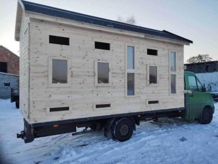 Gołębnik na rusztach solidny