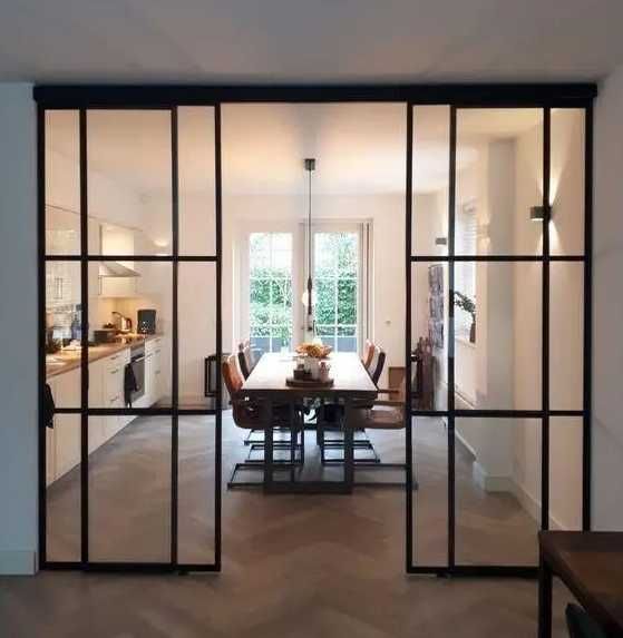 Скляні перегородки, душові кабіни, екрани у ванну, розсувні двері тощо