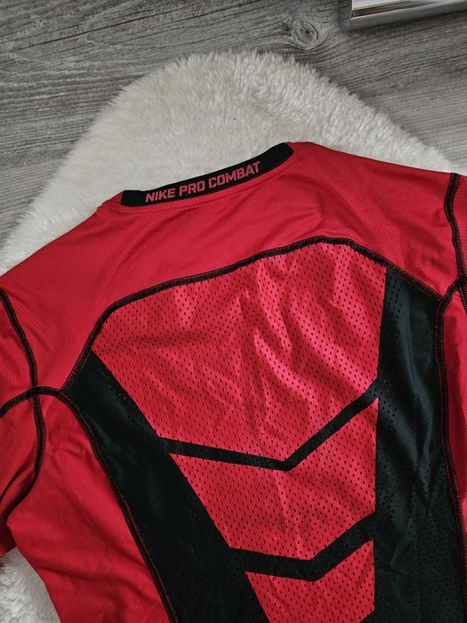 Koszulka Nike Pro Combat Hypercool Dri- fit Rozmiar S Czerwona t shirt