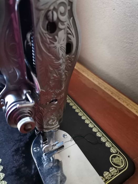 Máquina de costura Victoria