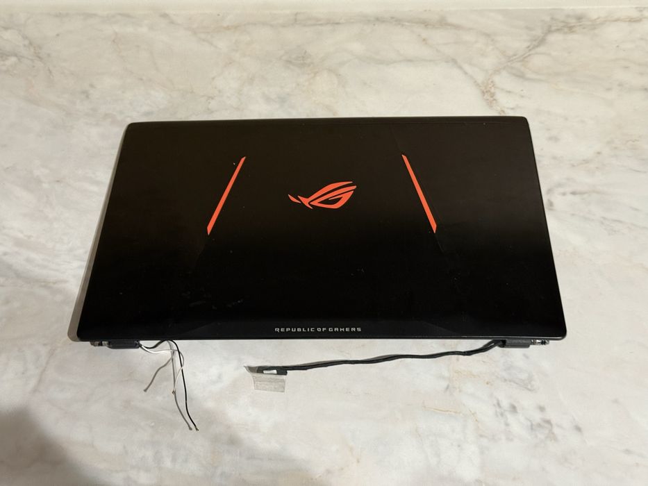 Klapa asus rog strix gl553 (pęknięta matryca)
