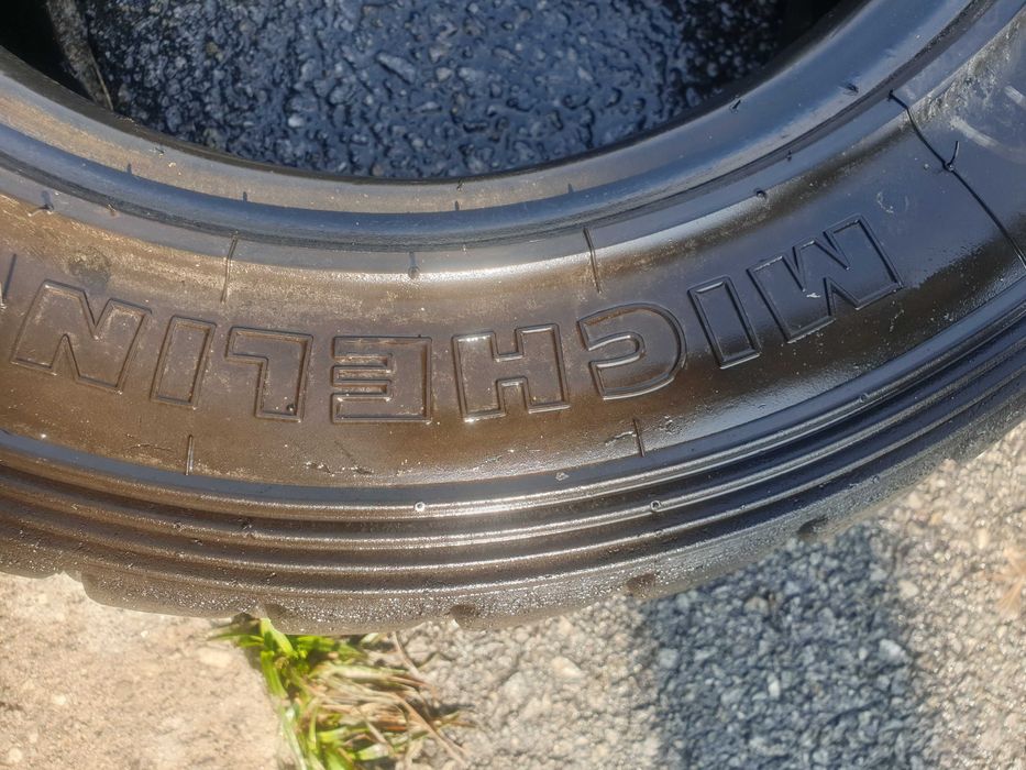 pneus  de asfalto jante 18 pirelli. mitsubishi