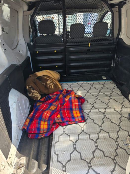 Peugeot Partner 3 Lugares 90cv impecável 2012/10 valor não negociável