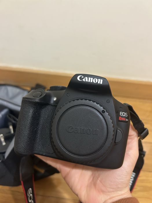 Canon rebel T6 EOS 1300D