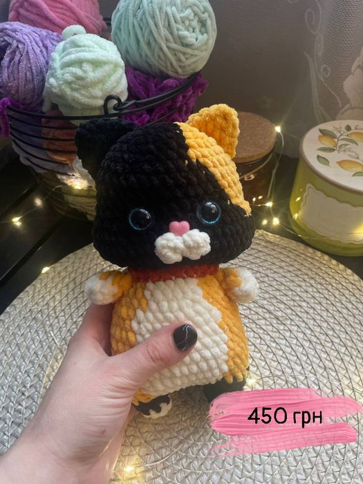 Зайчик, котик, песик, кажанчик, бургер, кіт-бджола, качечка