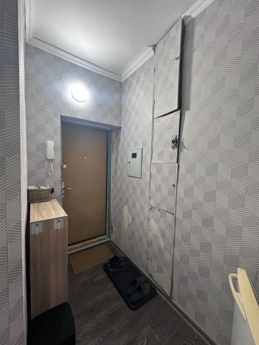 Двокімнатна квартира з ремонтом в спальному районі Києва