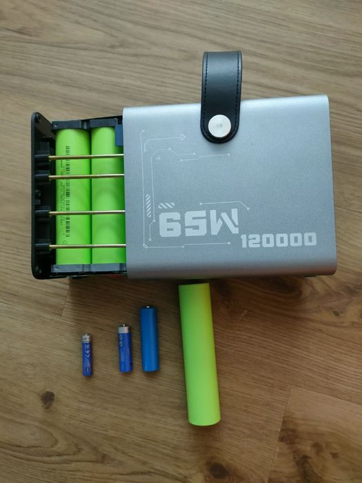 Зарядная станция для ноутбука 65W