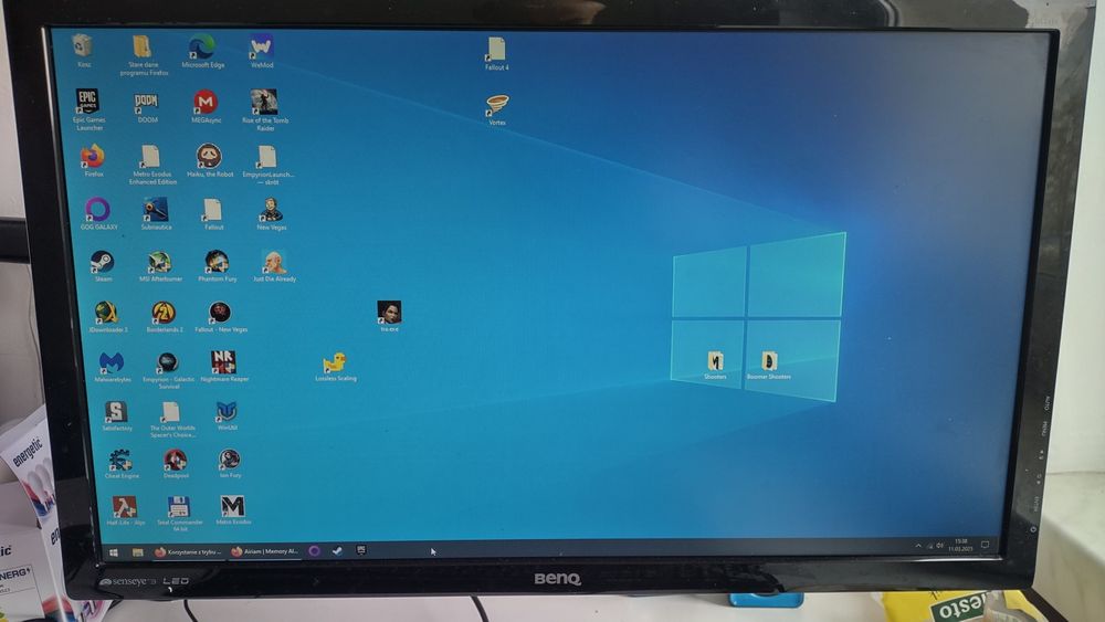 Komputer do gier Lenovo, Radeon RX 6500 XT, Xeon, 16 GB RAM, SSD+HDD