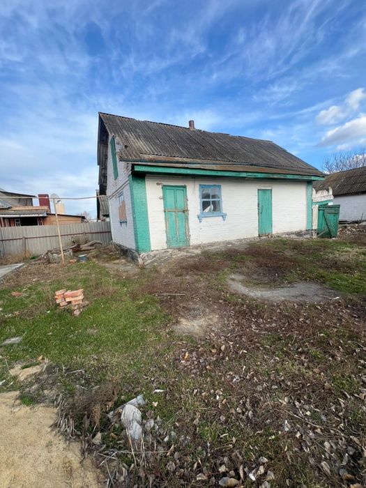 Продам будинок .