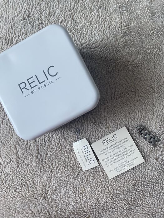 Годинник жіночий relic by fossil срібний серебристый часы наручные