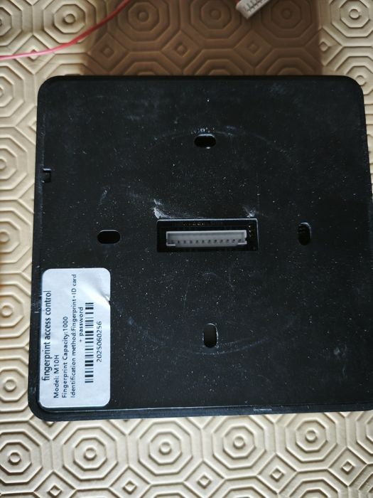 Terminal controlo acesso e registo assiduidade