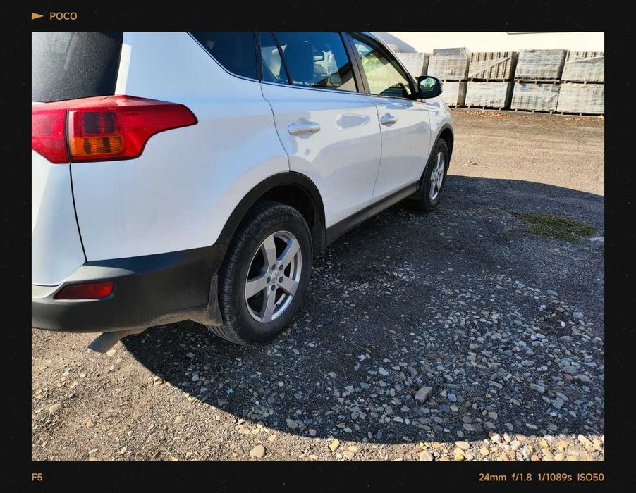 Авто--Toyota RAV4