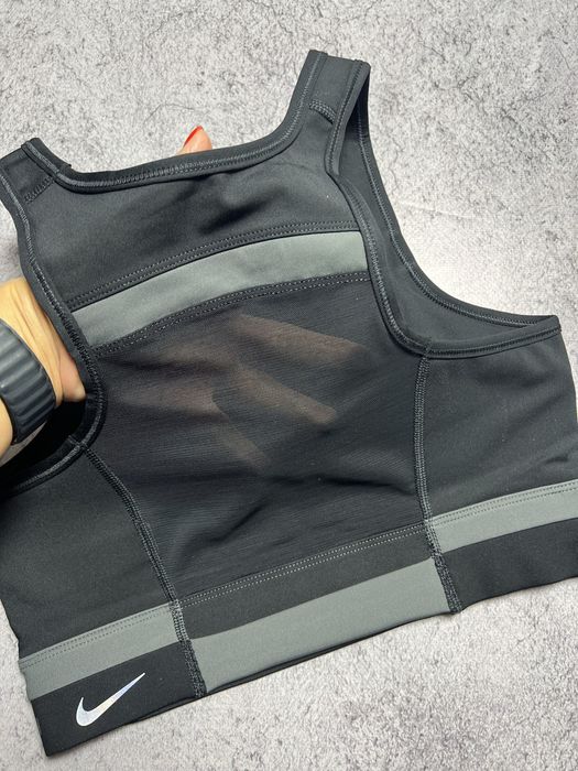 Nike спортивний топ топік оригінал