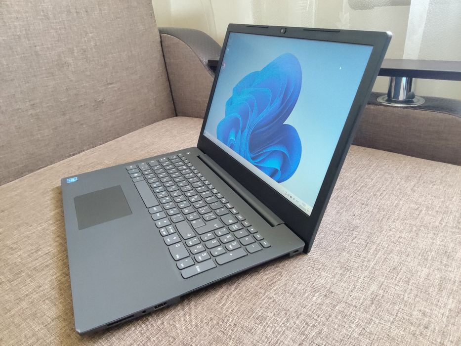 Ноутбук  LENOVO  V130-15IGM