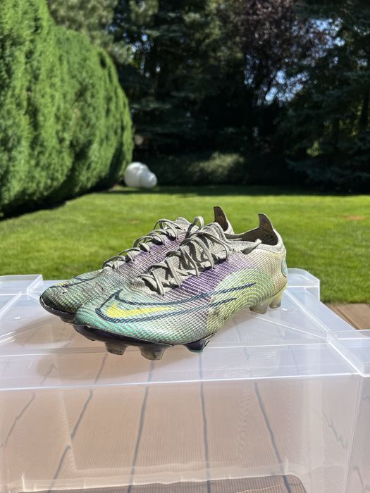 Buty do Piłki Nożnej Nike Mercurial Vapor – Profesjonalne korki