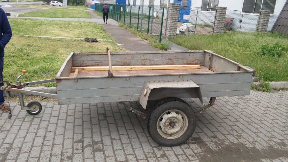 причіп для легкового авто