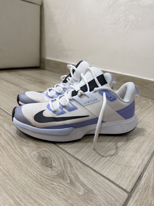 Тенісні кросівки Nike, 40р