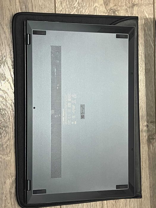 Продам ноутбук ASUS ZenBook 14 (i3-1115G4 / RAM 8 / SSD 512)