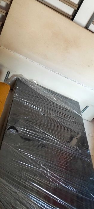 Cama com cabeceira