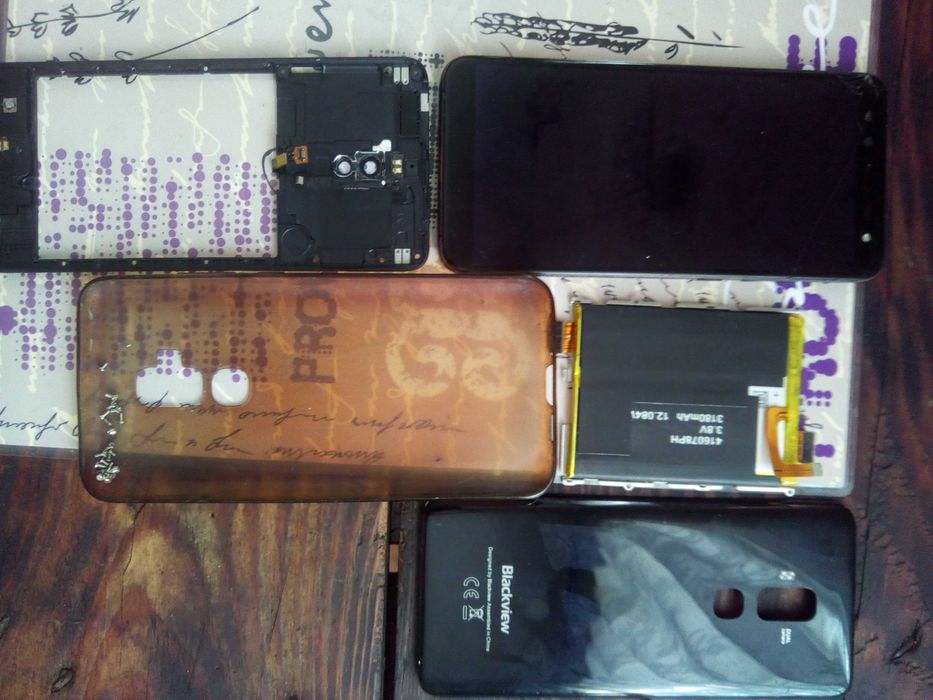 продам по запчастинам телефон блеквью S8