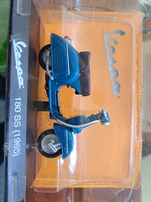 Lote #22 miniaturas Vespa (colecção original Vespa e licenciadas)