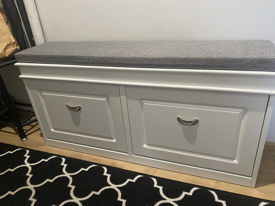 Wąska szafka na buty