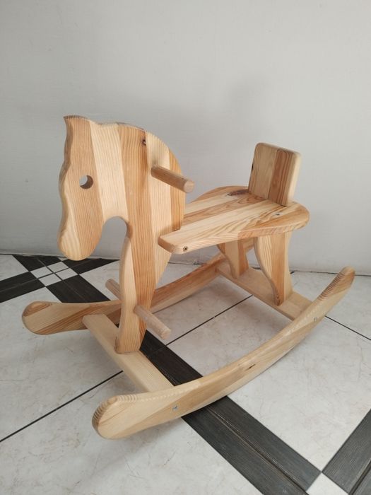 Коник гойдалка з дерева