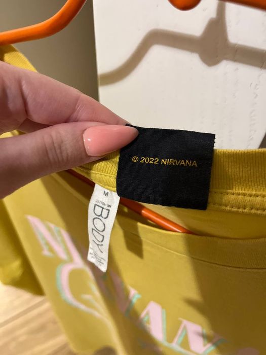 Футболка, мерч Nirvana новая Размер (М/L) с неоновым принтом