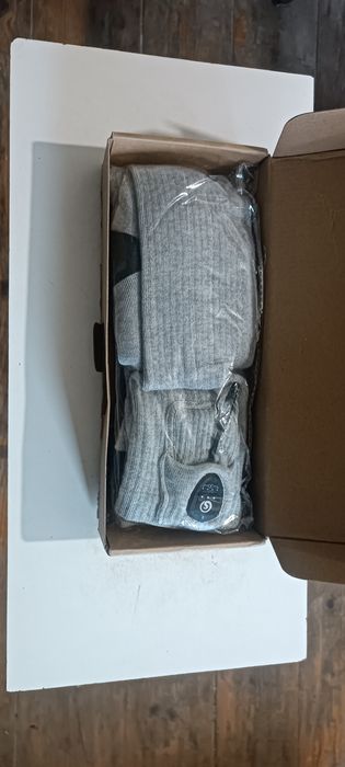 meias elétricas com bateria recarregável.