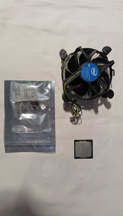 Intel Core i5-10400F (6 rdzeni, 12 wątków, 2.90-4.30 GHz, 12 MB cache)