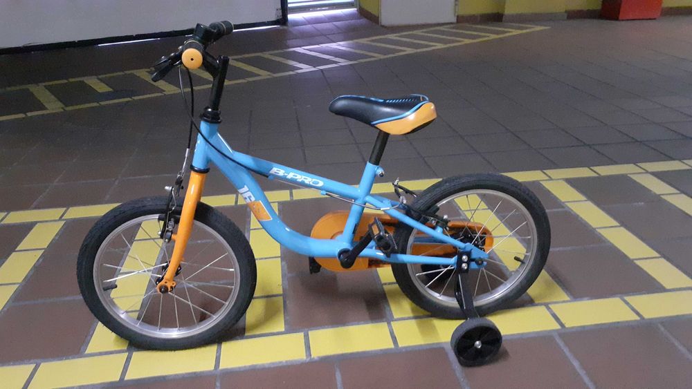 Bicicleta de criança, como NOVA (tal como nas fotos)