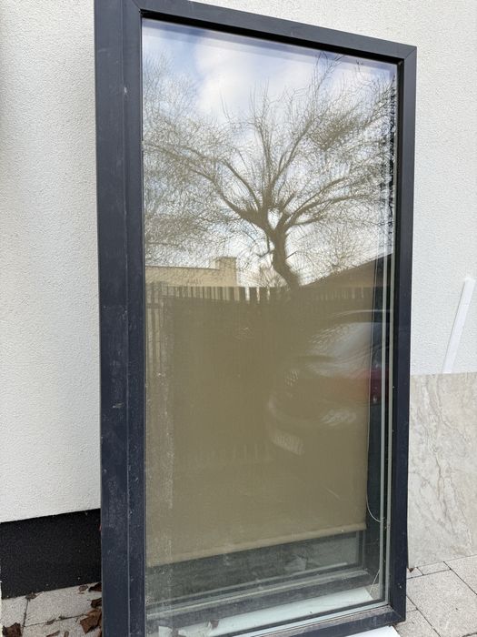Okno 220cm x 220cm