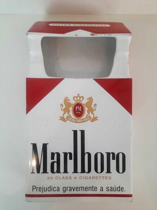 Cinzeiro Gigante Marlboro