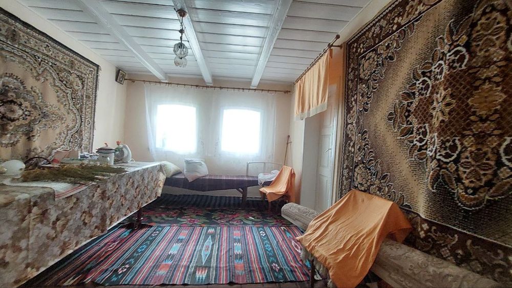 Житло БЕЗКОШТОВНО у частному домі (можливо для пенсіонерів)