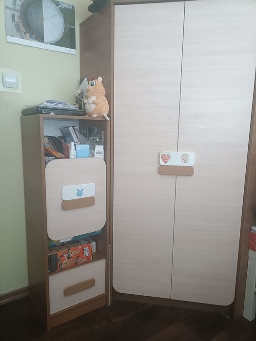 Zestaw mebli do pokoju młodzieżowego