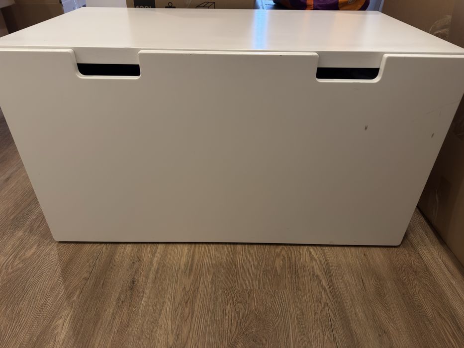 Baú IKEA, em excelente estado