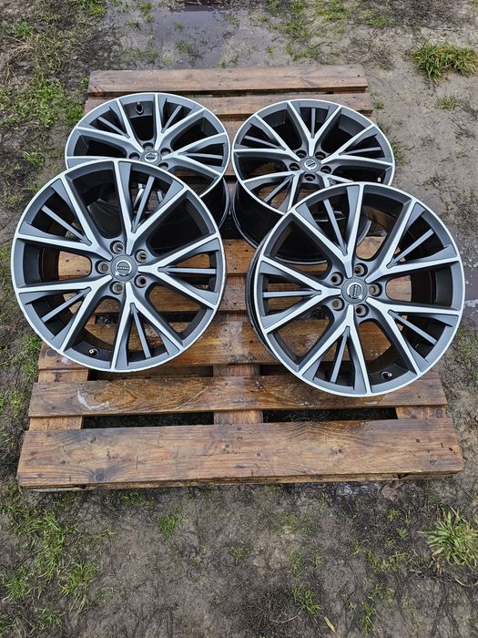 4x Felgi aluminiowe Volvo 5x108 19"