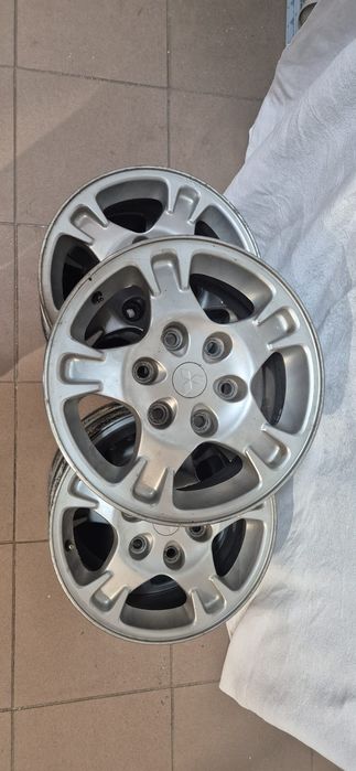 5 jantes originais Mitsubishi Pajero (V60) 3.2 DiD