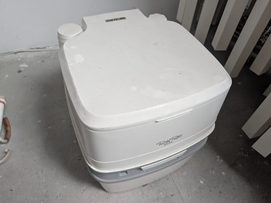 Toaleta turystyczna Porta Potti Qube 365 Thetford