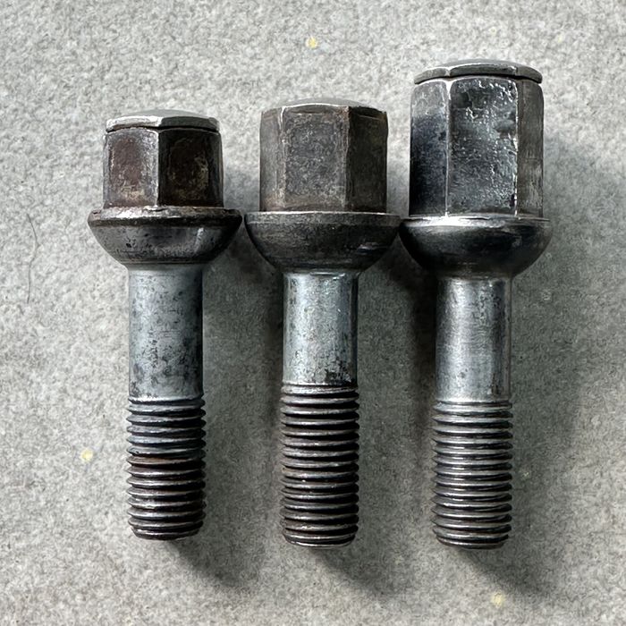 Болти колісні AMG Mercedes w124 w126 w201 190 R129 w210 w202 M12 x1,5