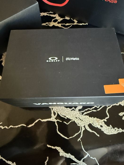 Смарт Окуляри Oakley Meta Vanguard Prizm 24K