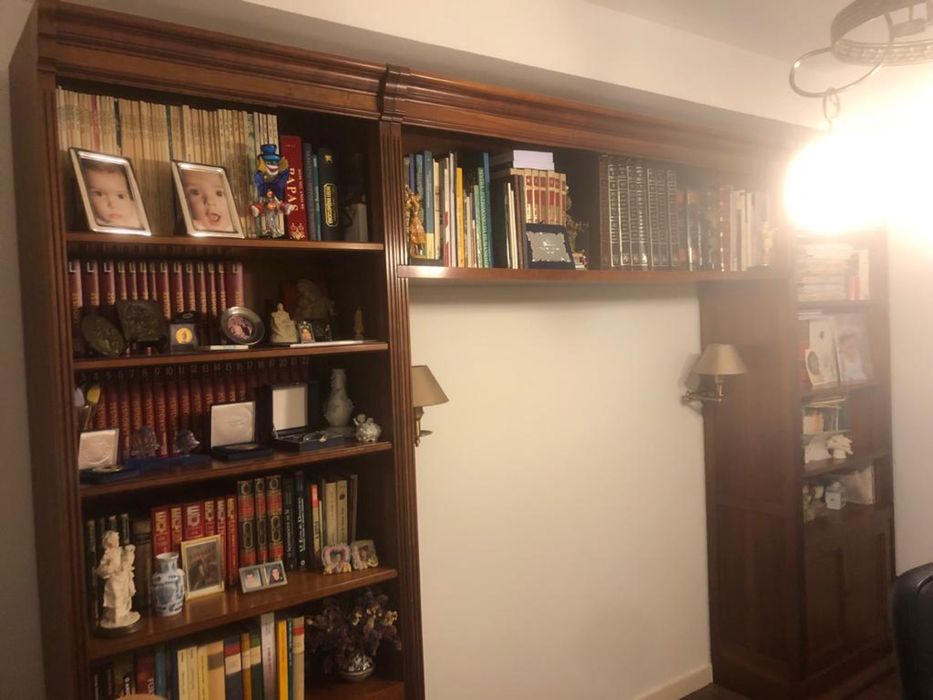 Movel de quarto em cerejeira maciça.