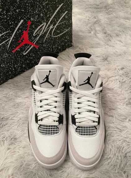 Jordan 4 retro Military black R.42.5