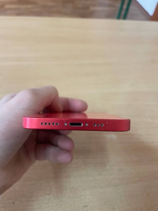 Продам iPhone 12