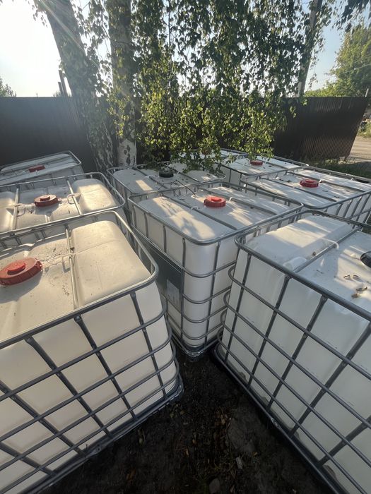 Куби 1000 літрів