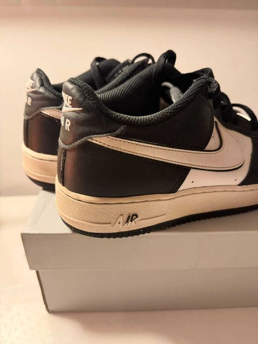 Buty czarno-białe Nike air force 1LV8