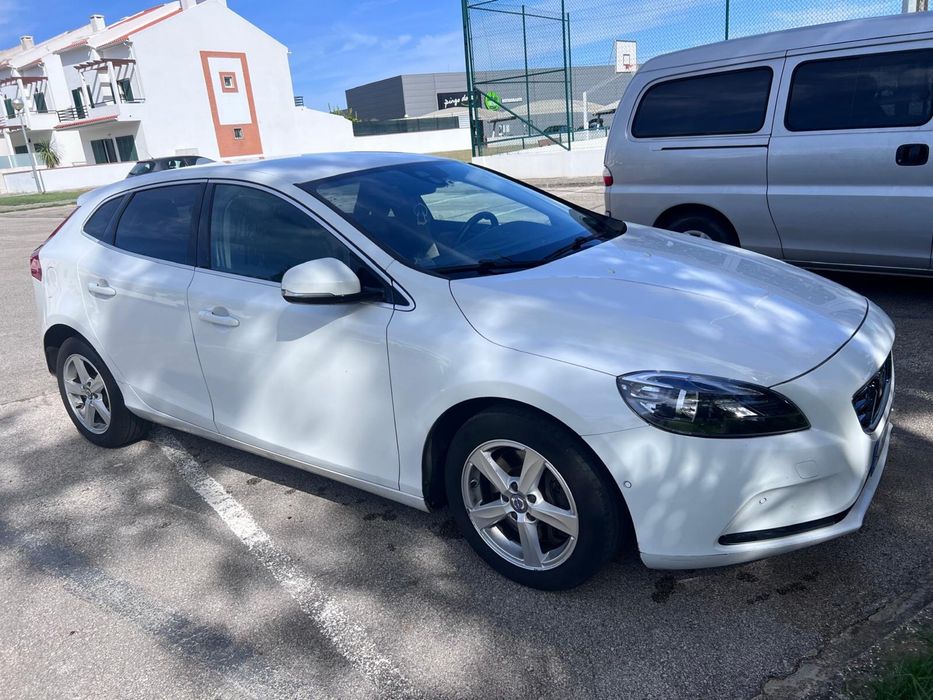 Volvo  V 40  D 4 Excekente Estado
